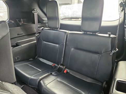 Used 2025 Mitsubishi Outlander SE image 18