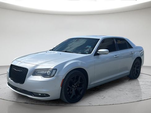 Used 2022 Chrysler 300 S RWD image 13