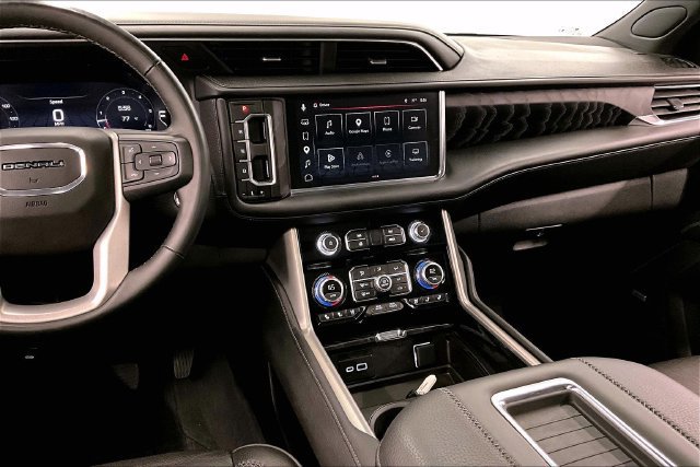 Used 2023 GMC Yukon Denali w/ Max Trailering Package AWD/4WD image 7