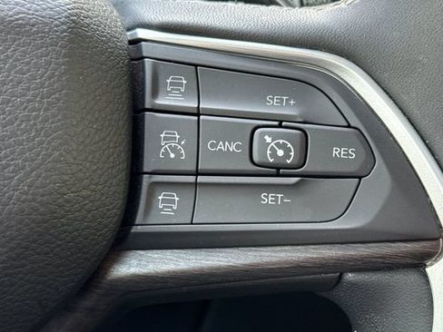 Used 2024 Jeep Grand Cherokee Limited 4xe AWD/4WD image 39