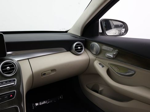 Used 2015 Mercedes-Benz C 300 4MATIC Sedan image 30