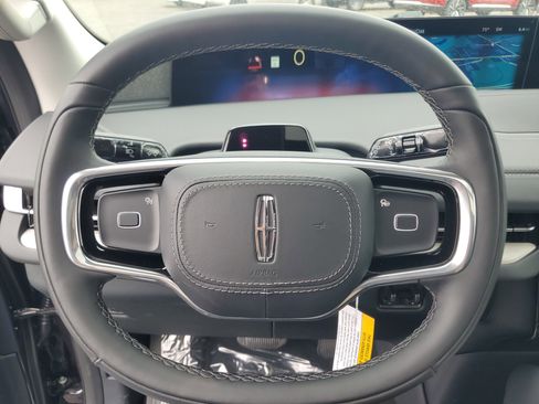 New 2026 Lincoln Navigator L Reserve image 16