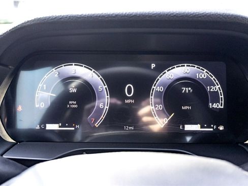 New 2025 Jeep Grand Cherokee L Altitude image 13