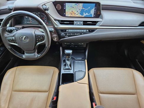 Used 2019 Lexus ES 350 w/ Premium Package FWD image 26