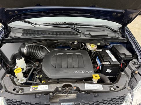 Used 2013 Dodge Grand Caravan SE FWD image 36