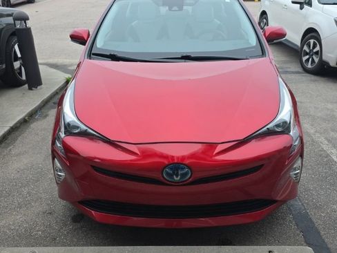 Used 2016 Toyota Prius Three FWD image 11