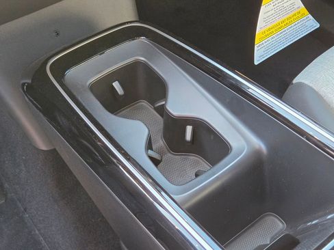 New 2026 Volkswagen ID.4 Pro AWD/4WD image 14