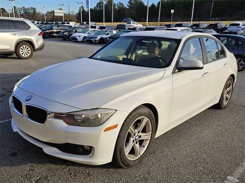 Used 2014 BMW 320i Sedan image 3