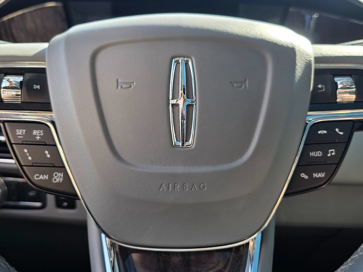 Used 2018 Lincoln Navigator L Select w/ Technology Package RWD image 38