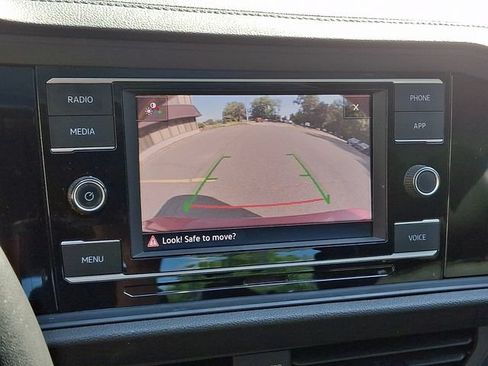 Used 2023 Volkswagen Jetta SE w/ Panoramic Sunroof Package FWD image 24