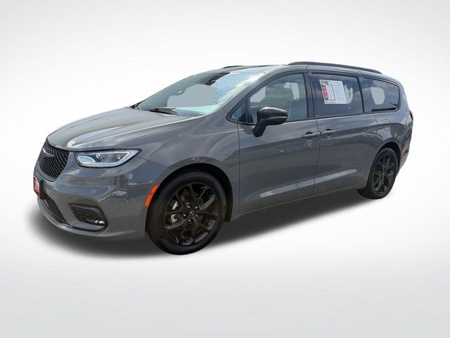Used 2025 Chrysler Pacifica Limited FWD 360° Tour