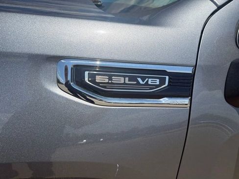 Used 2022 GMC Sierra 1500 SLT w/ SLT Premium Plus Package AWD/4WD image 9