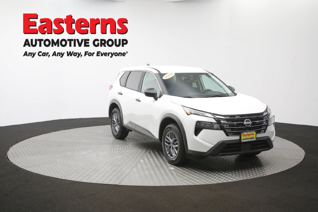 Used 2024 Nissan Rogue S AWD/4WD image 48