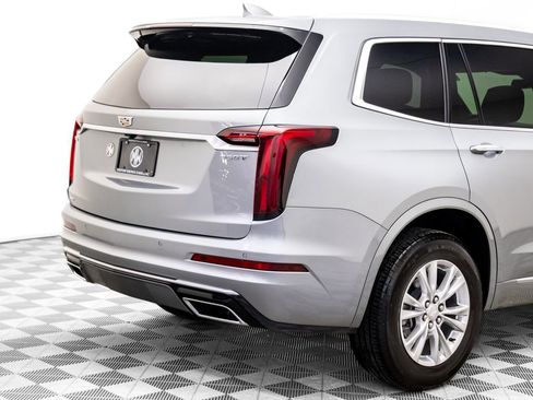 Used 2025 Cadillac XT6 Luxury image 31