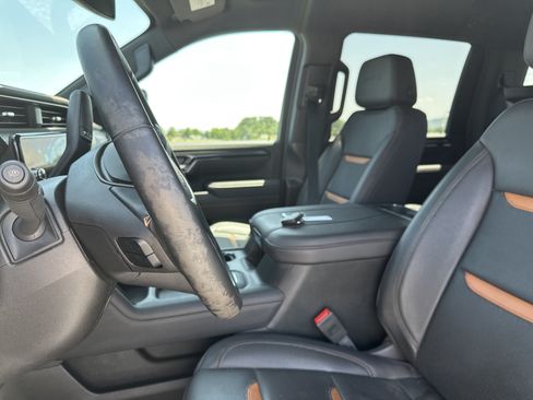 Used 2025 GMC Sierra 2500 AT4 AWD/4WD image 12