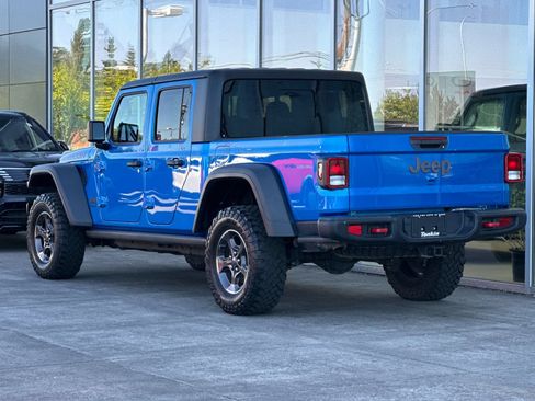 Used 2020 Jeep Gladiator Rubicon w/ Trailer Tow Package AWD/4WD image 5