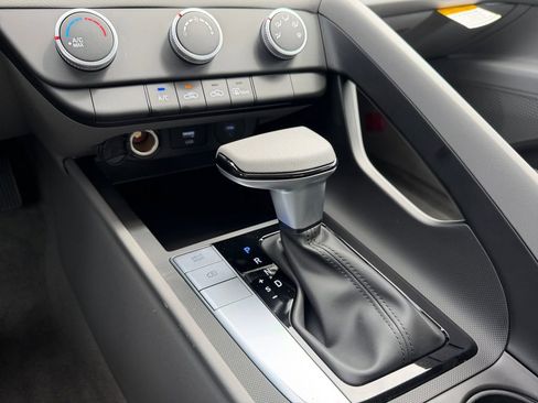 New 2026 Hyundai Elantra SE FWD image 22