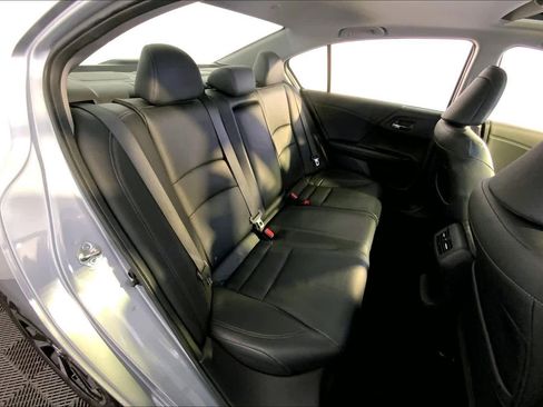 Used 2017 Honda Accord EX-L image 23