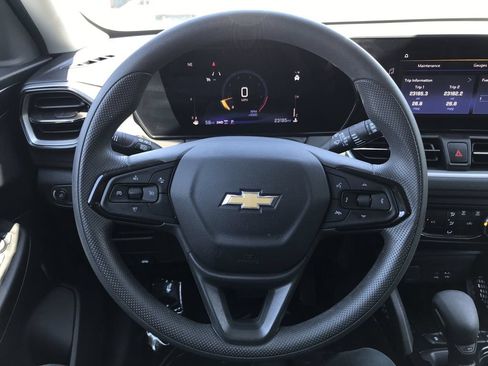 Used 2024 Chevrolet TrailBlazer LS w/ LS Convenience Package AWD/4WD image 21