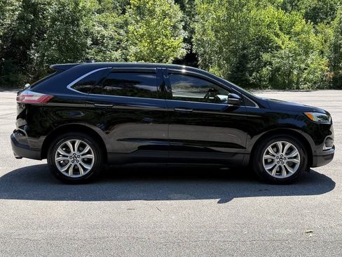 Used 2019 Ford Edge Titanium w/ Equipment Group 301A AWD/4WD image 5