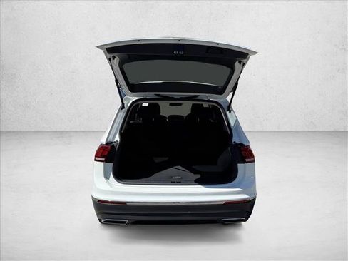 Used 2020 Volkswagen Tiguan SE AWD/4WD image 7