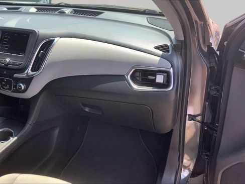 Used 2020 Chevrolet Equinox LS w/ LS Convenience Package FWD image 18