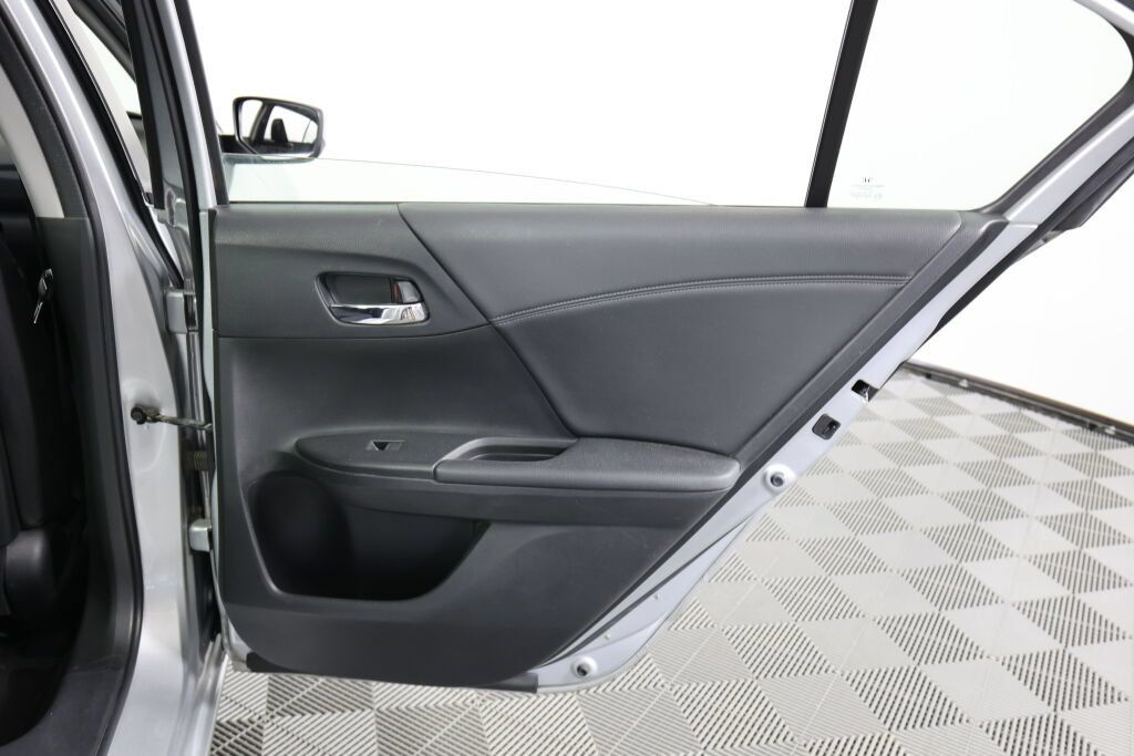 Used 2013 Honda Accord Sport image 21