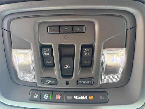 Used 2022 GMC Sierra 1500 Denali image 17