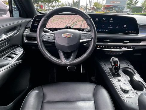 Used 2024 Cadillac XT4 Sport w/ Cold Weather Package FWD image 7