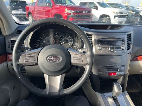 Used 2010 Subaru Outback 2.5i Limited image 23