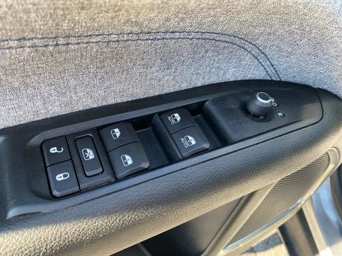 Used 2022 Jeep Compass Latitude image 13