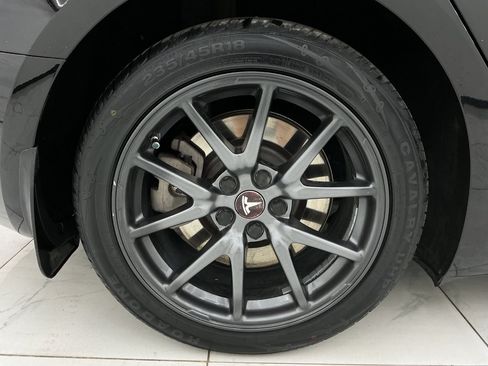 Used 2018 Tesla Model 3 Mid Range RWD image 46