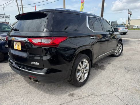 Used 2020 Chevrolet Traverse High Country w/ LPO, Floor Liner Package AWD/4WD image 4