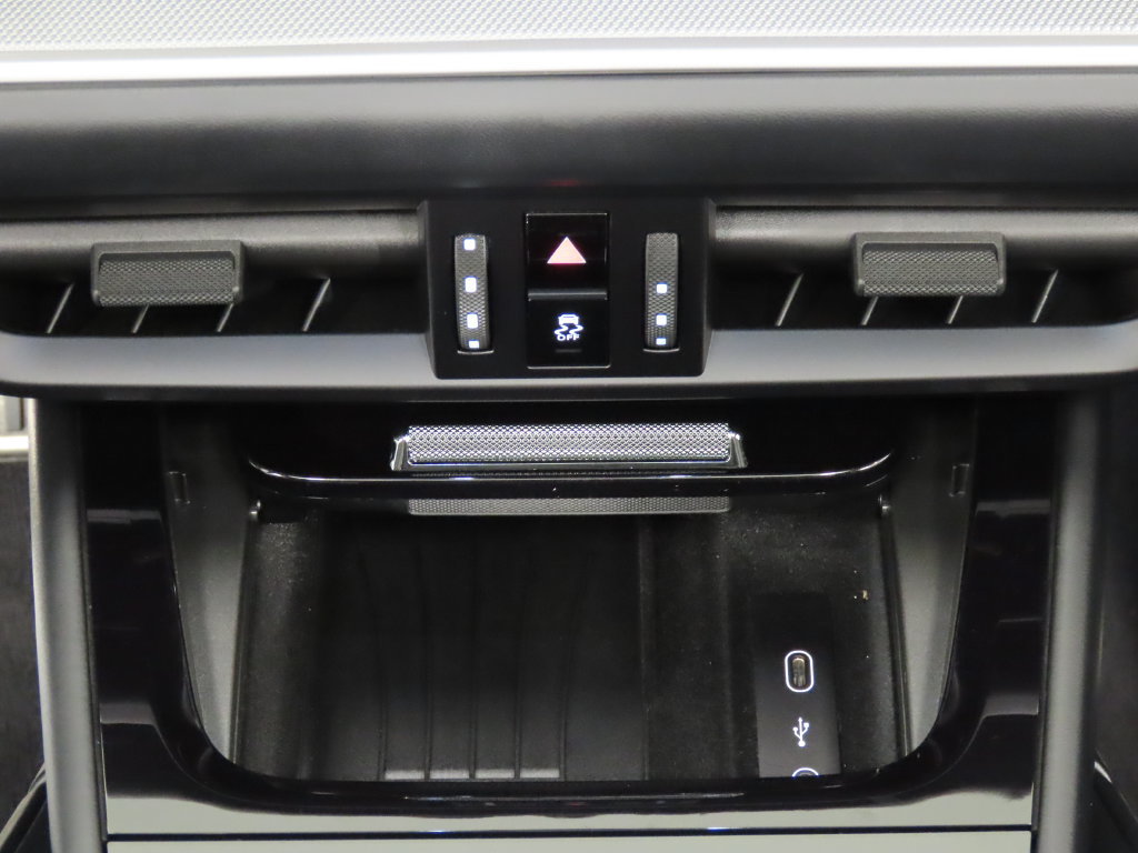 Certified 2026 Porsche Cayenne S AWD/4WD image 29