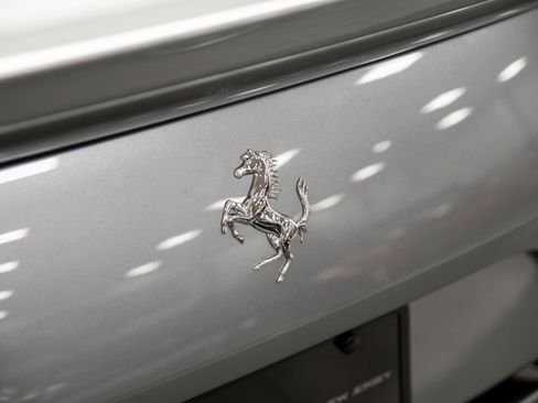 Used 2020 Ferrari 812 Superfast RWD image 24