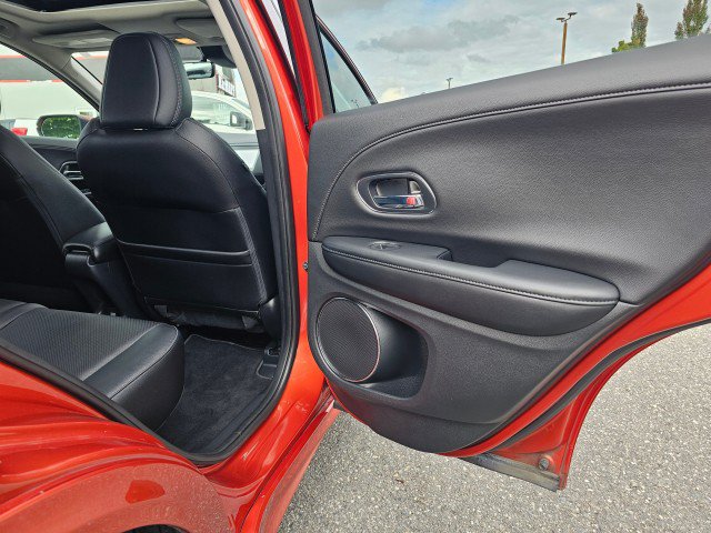 Used 2020 Honda HR-V Touring image 15