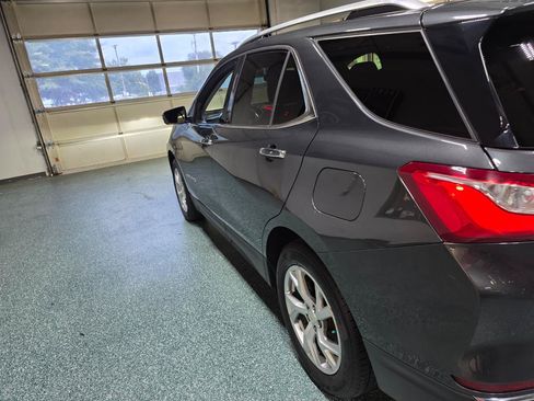 Used 2018 Chevrolet Equinox Premier AWD/4WD image 10