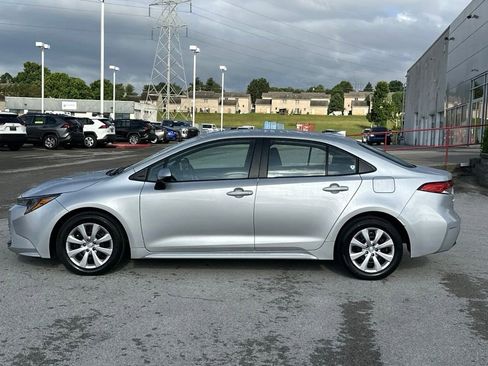 Used 2026 Toyota Corolla LE FWD image 6