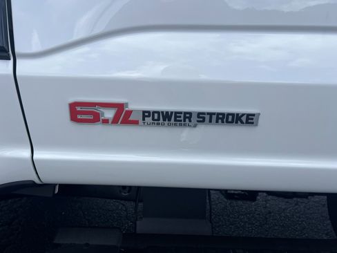 New 2025 Ford F350 Lariat w/ Lariat Ultimate Package image 9