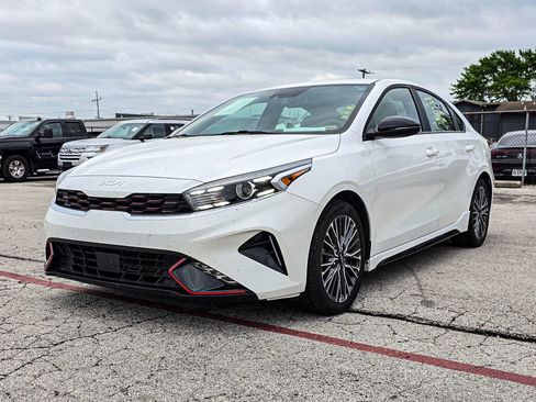 Used 2024 Kia Forte GT-Line w/ GT-Line Premium Package image 3