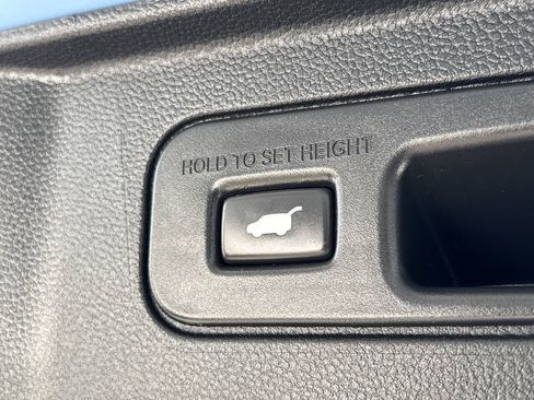Used 2024 Honda Pilot TrailSport image 8
