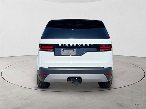 New 2025 Land Rover Discovery S image 4