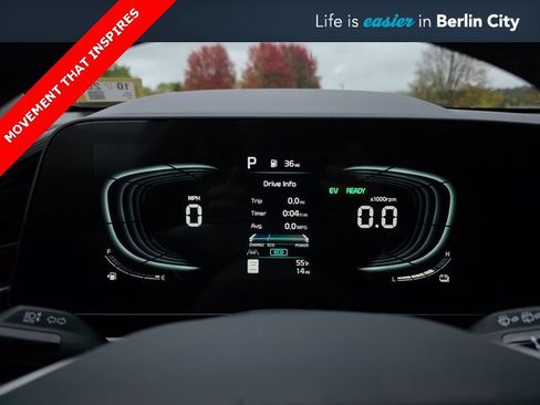 New 2025 Kia Niro EX image 27