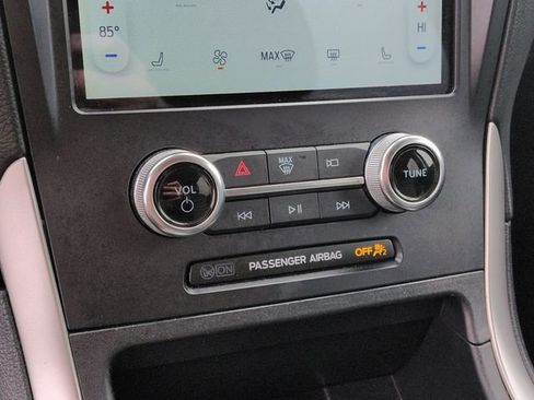 Used 2024 Ford Edge SEL image 21