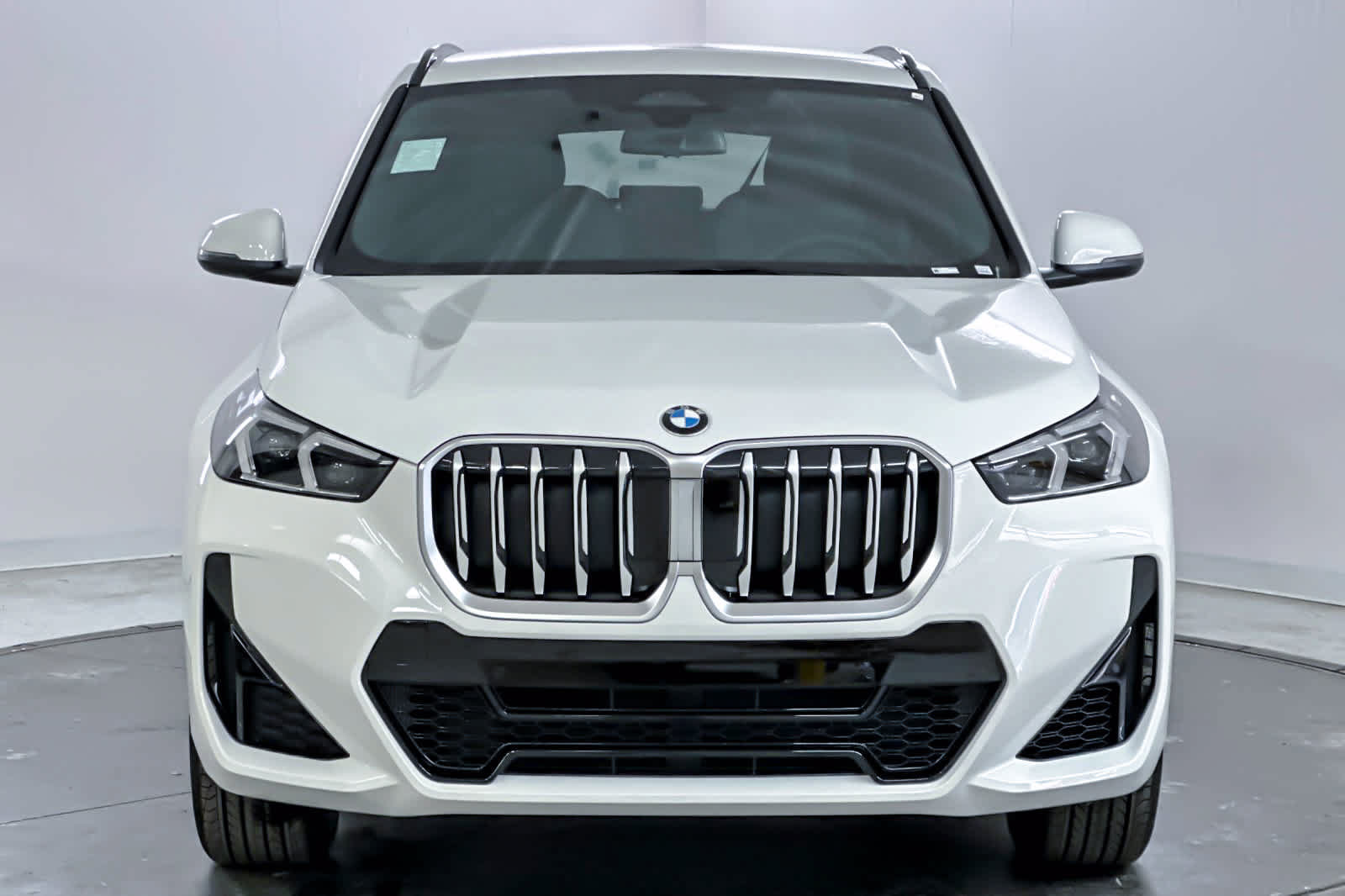 Used 2026 BMW X1 xDrive28i w/ M Sport Package AWD/4WD image 10