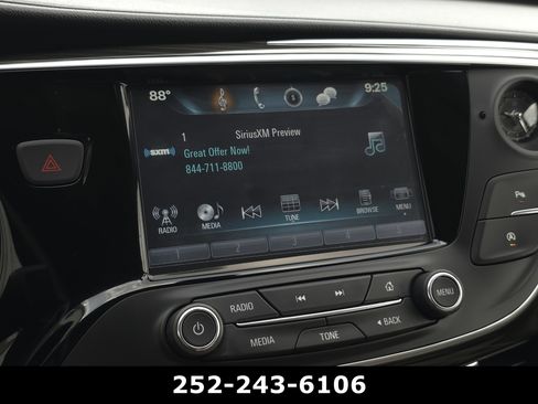 Used 2020 Buick Envision Essence FWD image 19