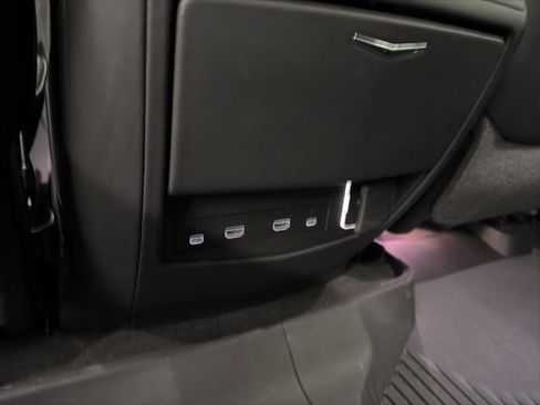 Used 2026 Cadillac Escalade V w/ LPO, ONYX Package image 13