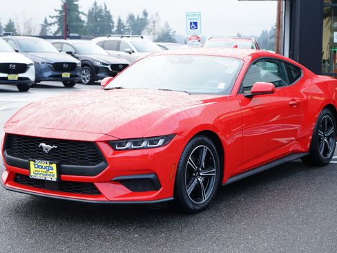 Used 2024 Ford Mustang Premium image 8