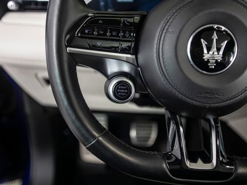Used 2023 Maserati Grecale Modena AWD/4WD image 37