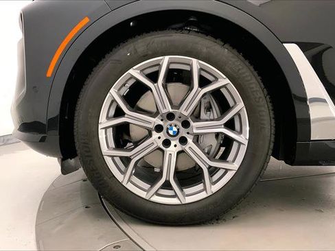 Used 2026 BMW X7 xDrive40i image 9
